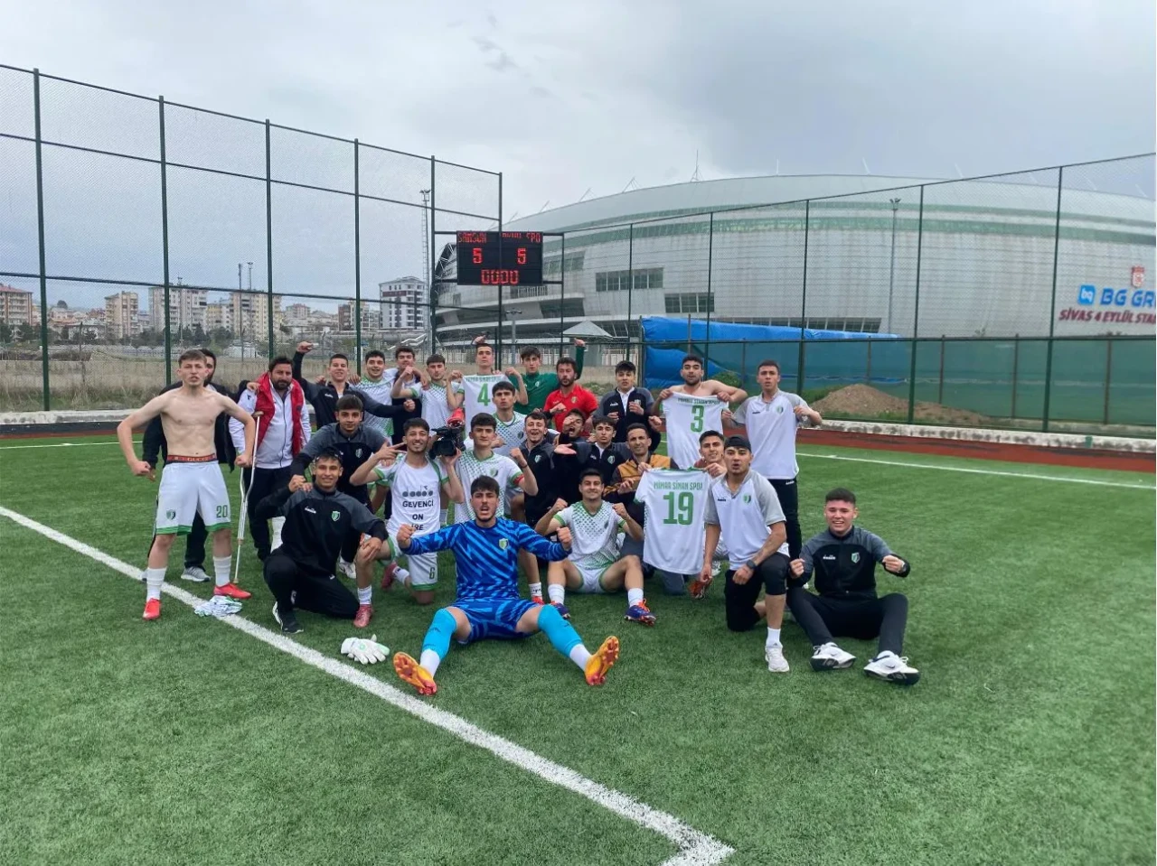 Mimar Sinan Gençlik Spor Finalde!