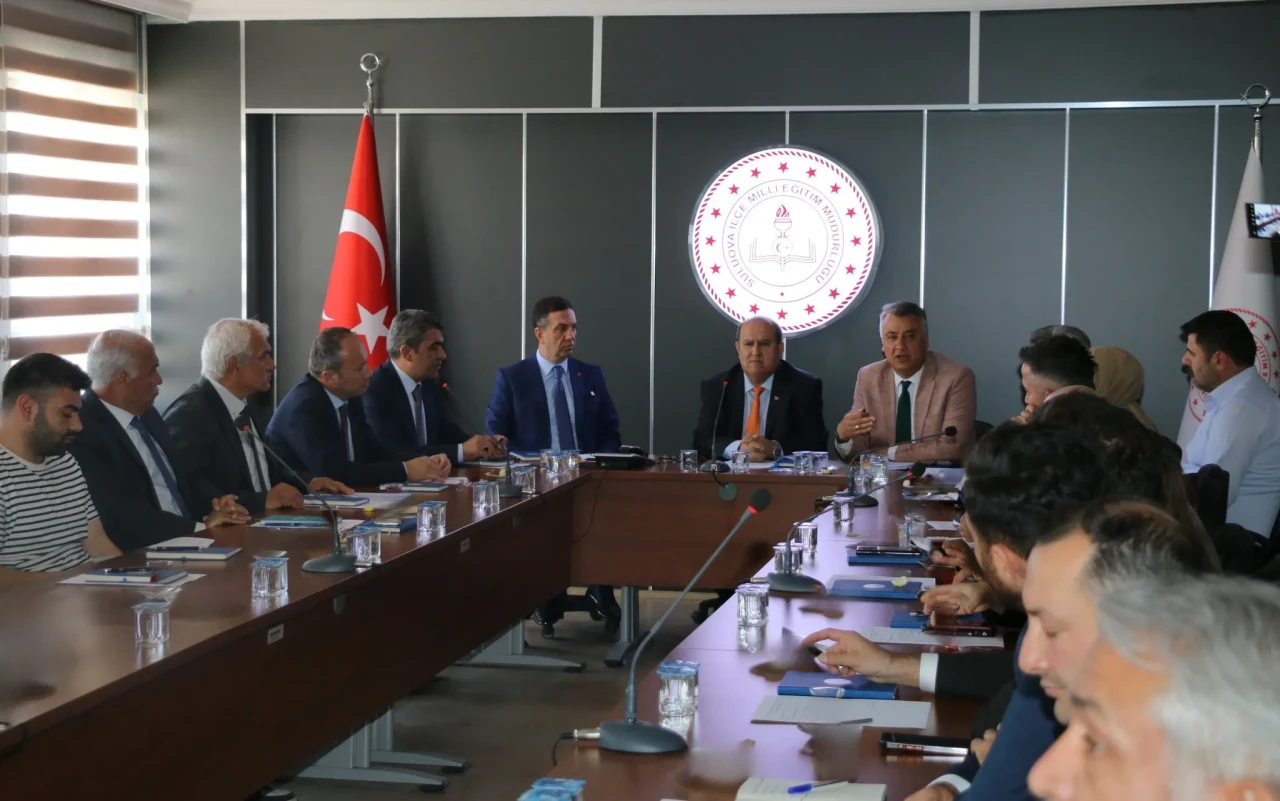 Suluova’da Mesleki Eğitim Masaya Yatırıldı: Kamu ve Sektör Temsilcileri İstişarede Buluştu