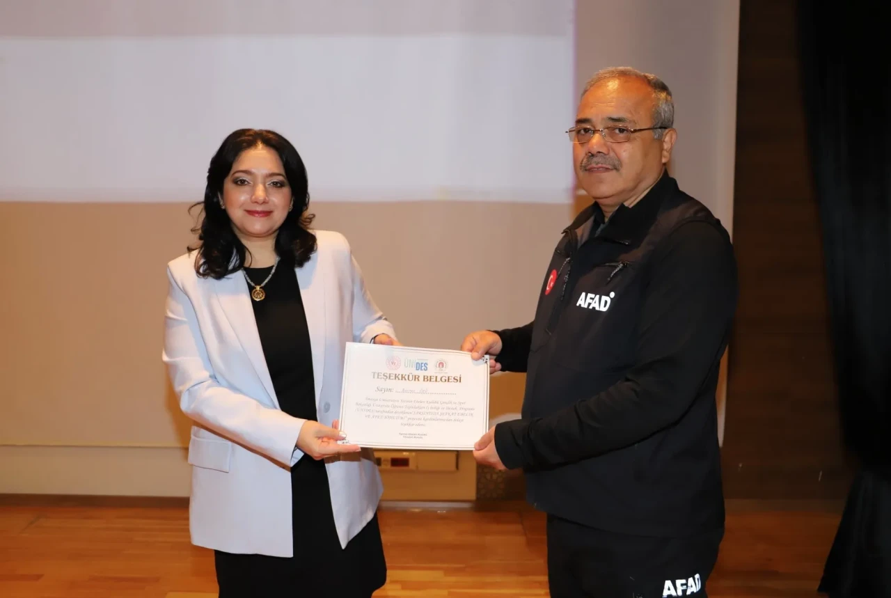Amasya Üniversitesi’nden Anlamlı Proje: “Sarsıntıda Şefkat” ile Ebelik ve Afet Yönetimi Buluştu