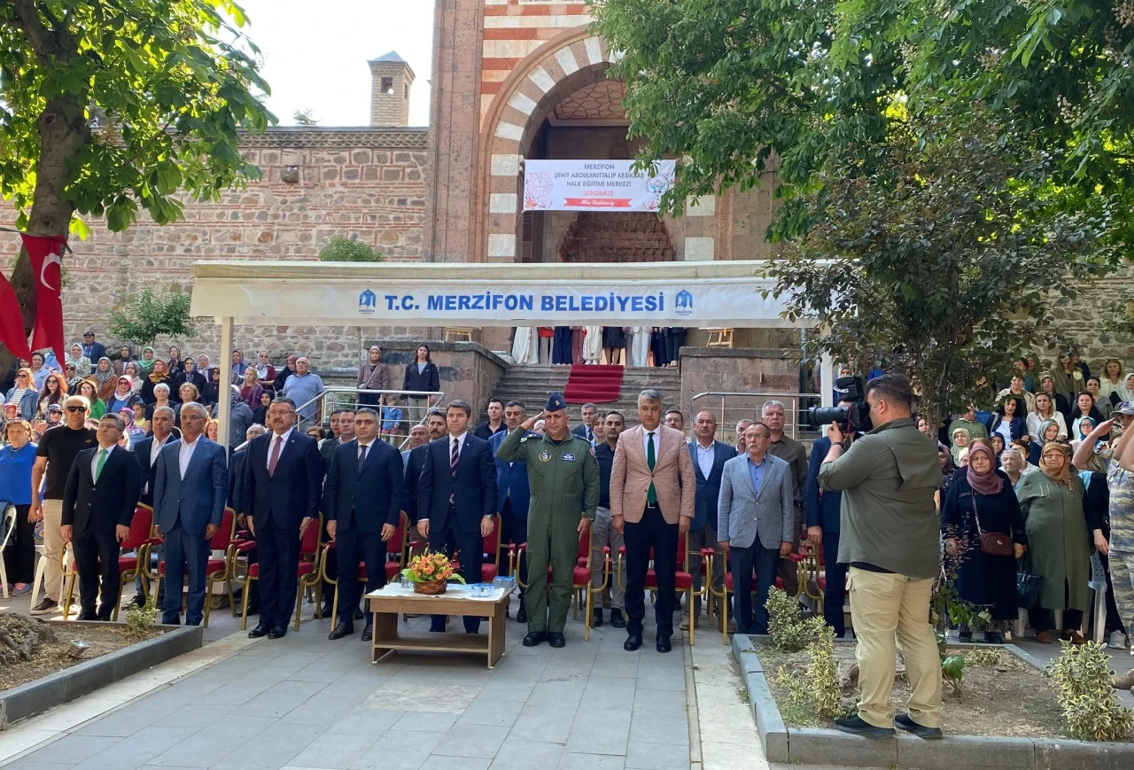 Merzifon’da El Emeği Buluşması: Yıl Sonu Sergisine Yoğun İlgi