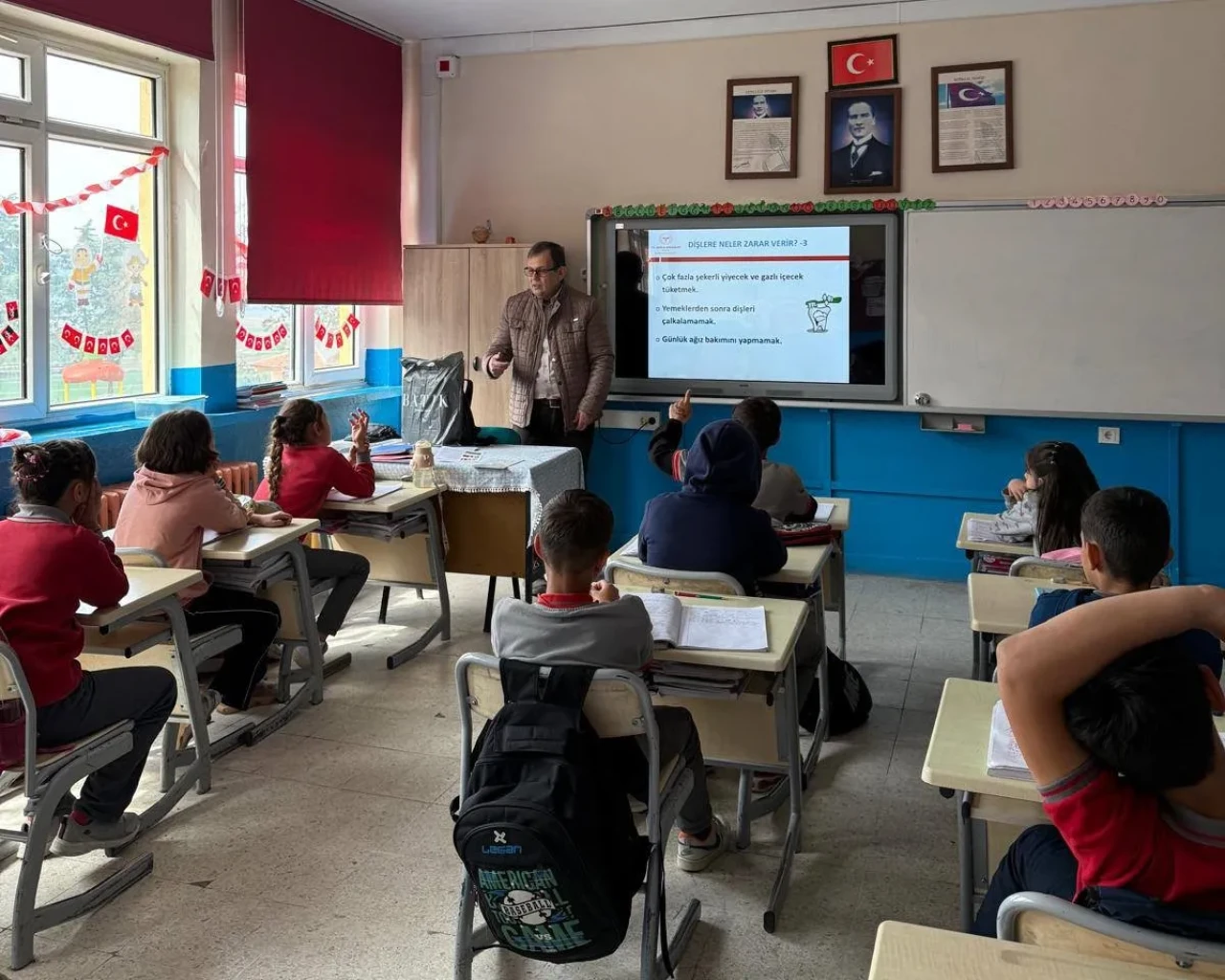 Öğrencilere Ağız ve Diş Sağlığı Eğitimi: Sağlıklı Hayat Merkezi’nden Uygulamalı Sunum