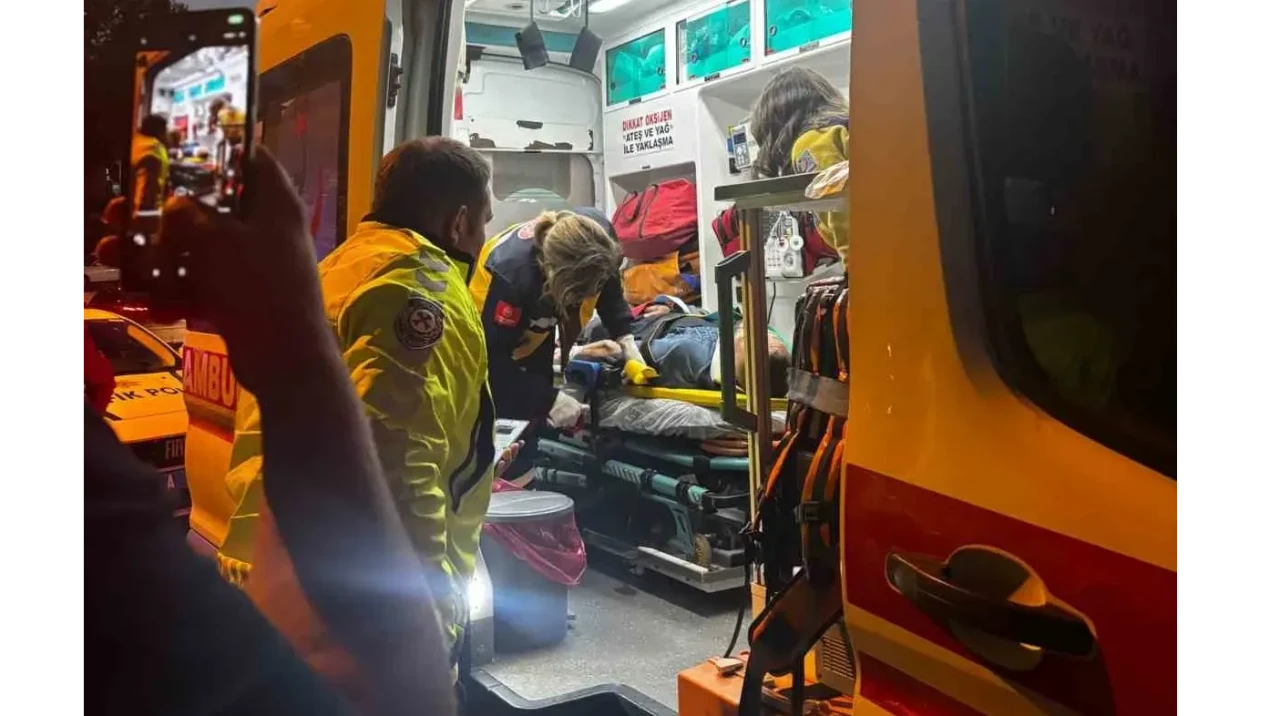 Halk otobüsü yayaya çarptı: 1 yaralı