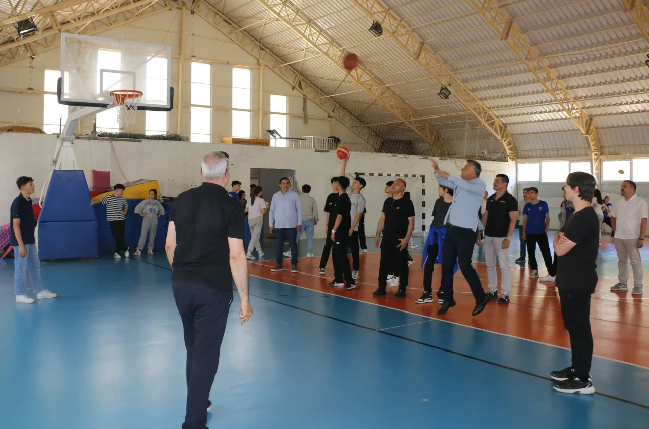 İl Millî Eğitim Müdürü Katipoğlu'ndan Şehit Ferhat Erdin Spor Lisesi’ne Ziyaret