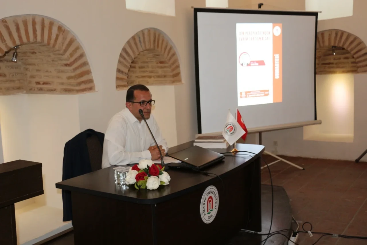 “Din Perspektifinden Evrim Tartışmaları” Konferansı Amasya Üniversitesi’nde Yoğun İlgi Gördü