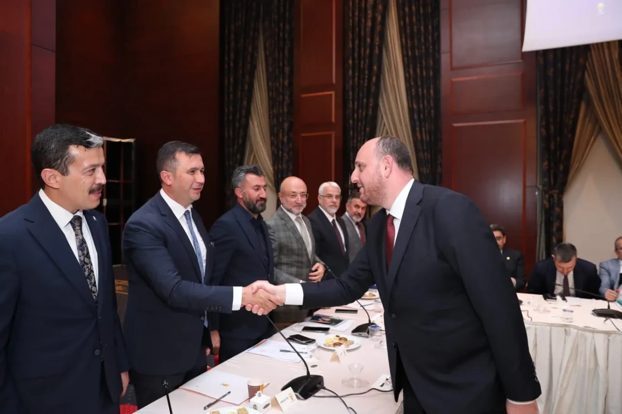 AK Parti Amasya İl Başkanı Galip Uzun, Daraltılmış İl Başkanları Toplantısı’na Katıldı