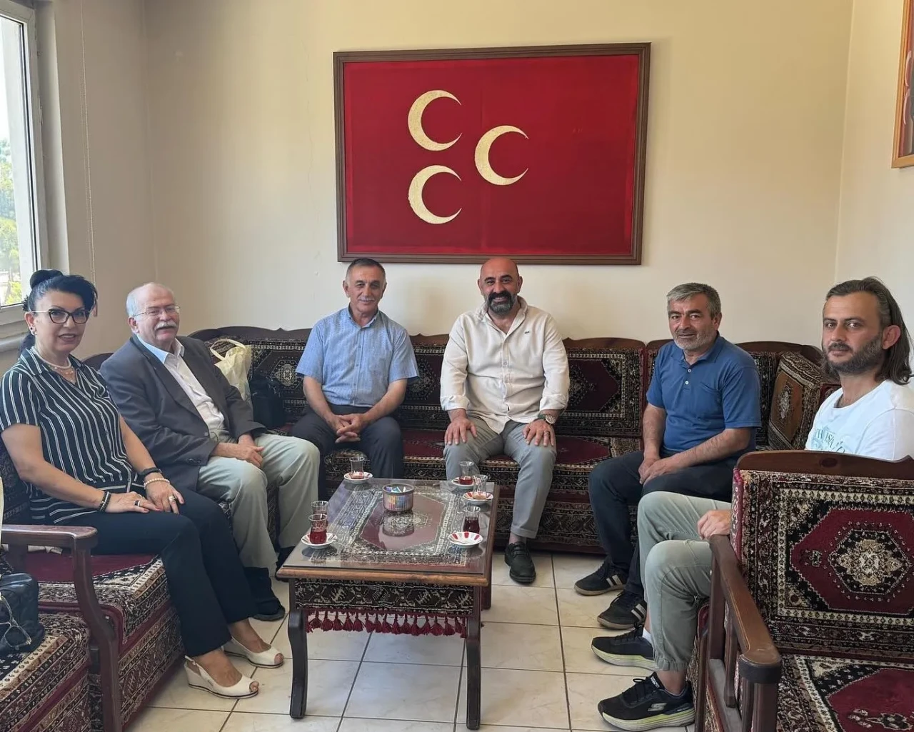 Merzifon Vakfı’ndan MHP Merzifon İlçe Başkanlığı’na Nezaket Ziyareti