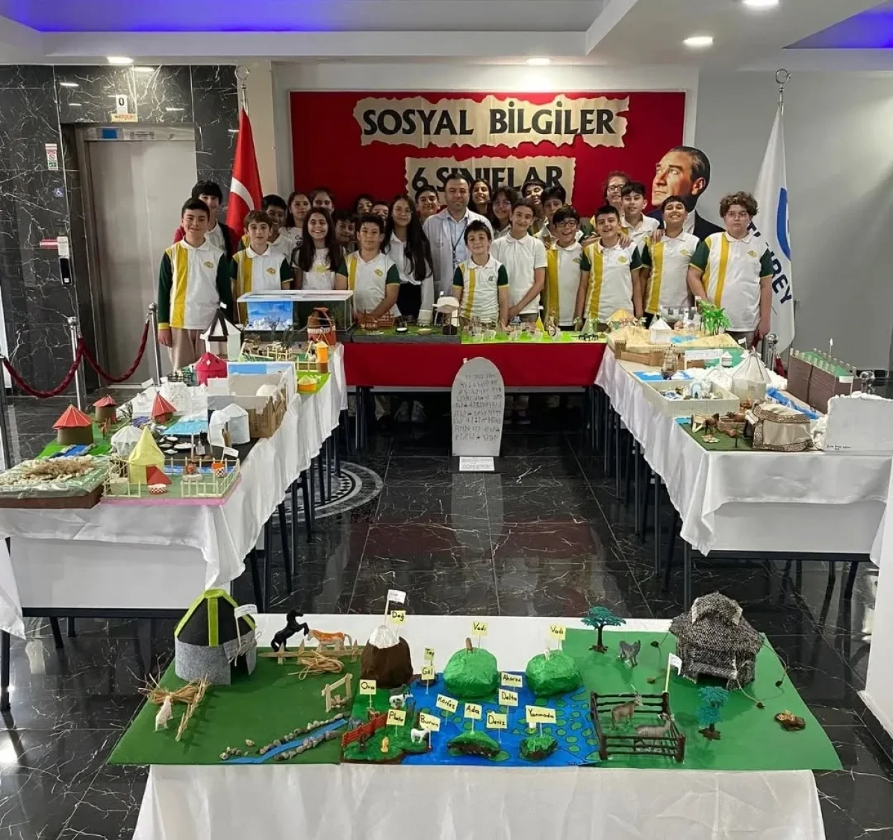 Kutlubey Okulları'ndan Tarihe ve Doğaya Yolculuk: Öğrencilerden Anlamlı Maket Sergisi