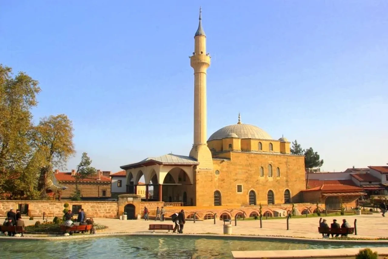Merzifon’da Bayram Namazı 05.42’de Kılınacak: İşte Namazın Kılınışı Adım Adım