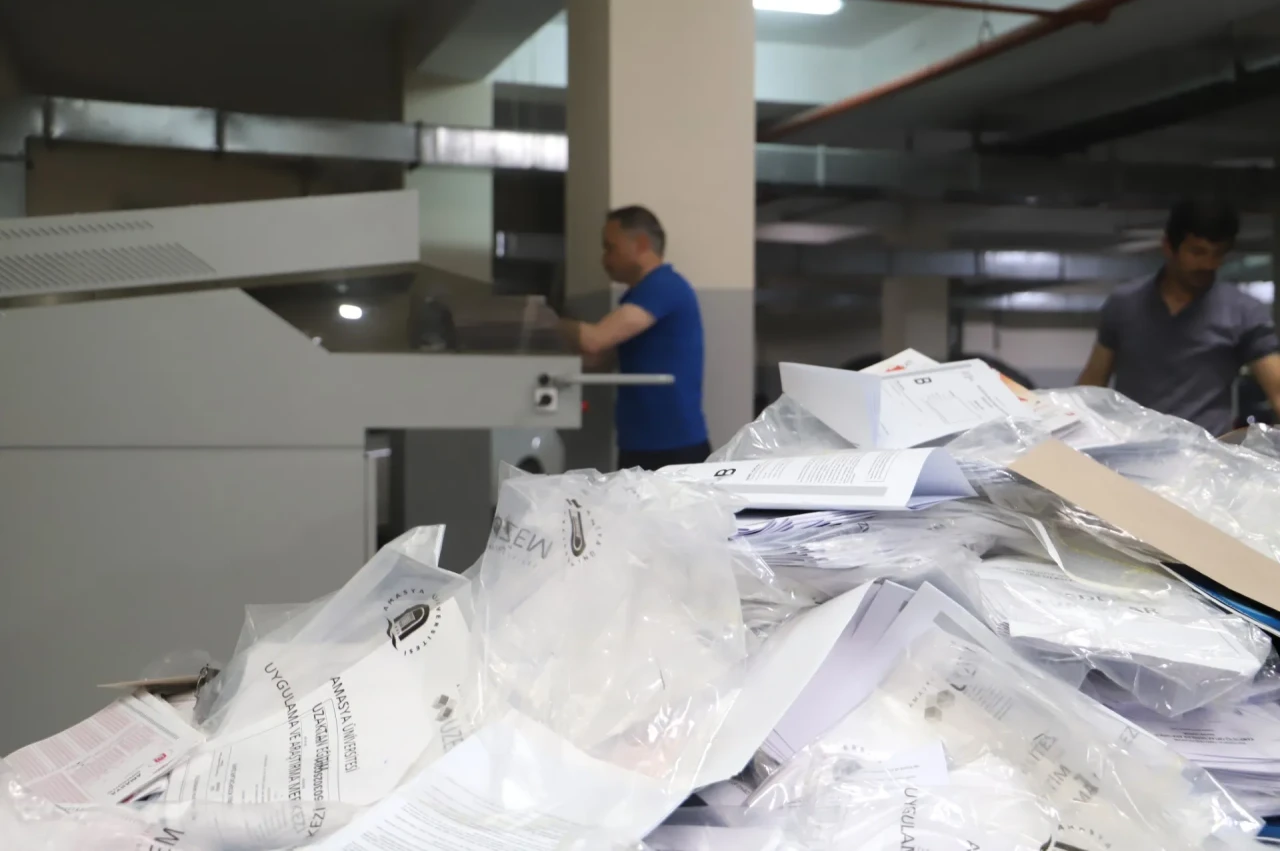 Amasya Üniversitesi’nde Arşiv Belgeleri Geri Dönüşüme Kazandırılıyor: Hem Kurumsal Hafıza Hem Doğa Kazanıyor
