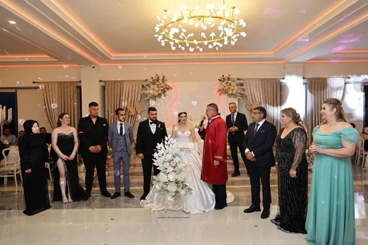 Siyaset ve İş Dünyası Bu Düğünde Buluştu!