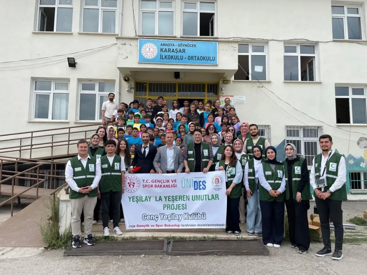 Genç Yeşilay Kulübü’nden Öğrencilere Kırtasiye Desteği ve Etkinlik