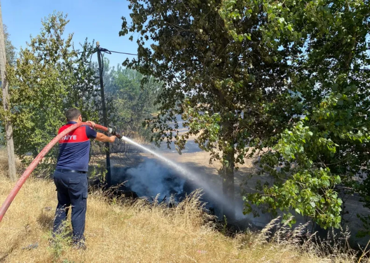 Merzifon’da Yangın! Ekili Alan Alevlere Teslim Oldu