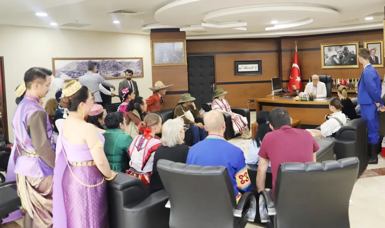 Uluslararası Halk Dansları ve Müzik Festivali Ekibinden Amasya Üniversitesi’ne Ziyaret