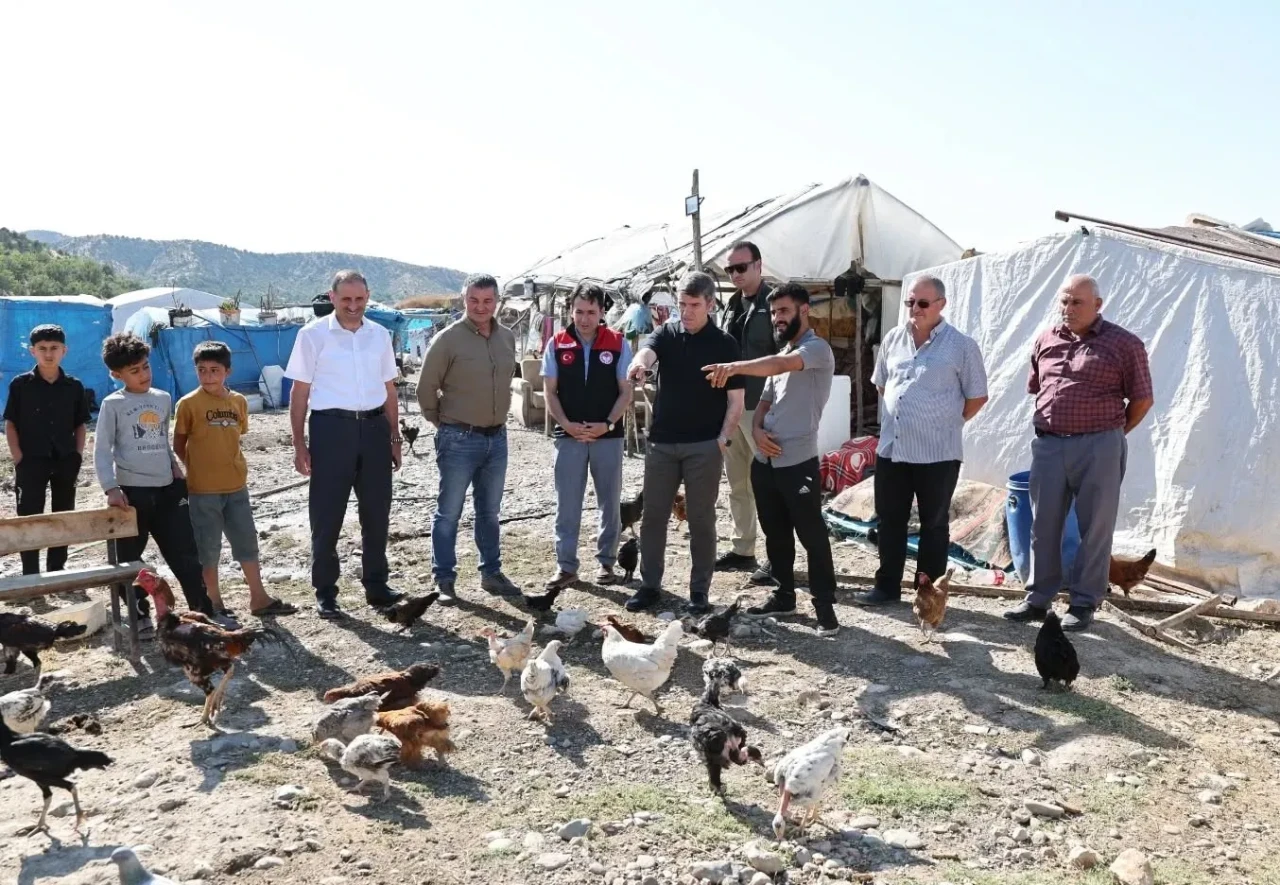 Vali Önder Bakan’dan Mevsimlik Tarım İşçilerine Ziyaret