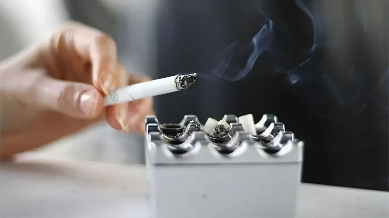 Sigara İçen Memurlar Fazla Mesai Mi Yapacak? TBMM’ye Dikkat Çeken Dilekçe Verildi