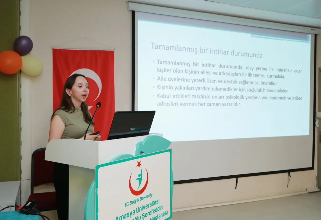 Amasya’da Acil Servis Personeline “İntihar Girişimlerine Müdahale” Eğitimi Verildi