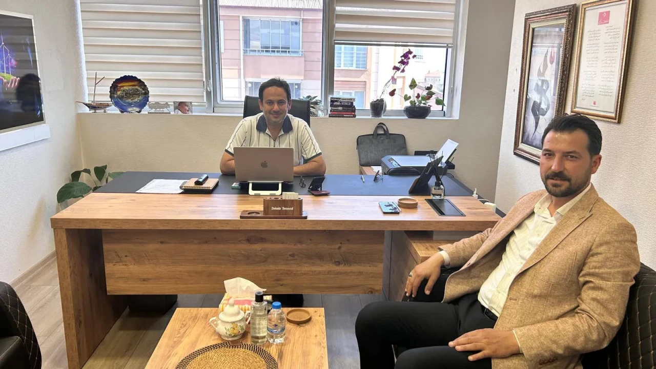 AK Parti Merzifon İlçe Başkanı Emre Keleş’ten Çiftçilere ve Esnafa Ziyaret