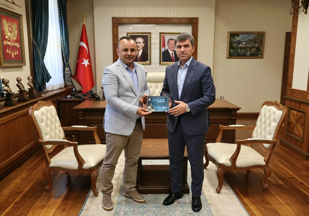 Başkan Sevindi’den Vali Bakan’a Ziyaret: Strabon Sempozyumu’na Davet