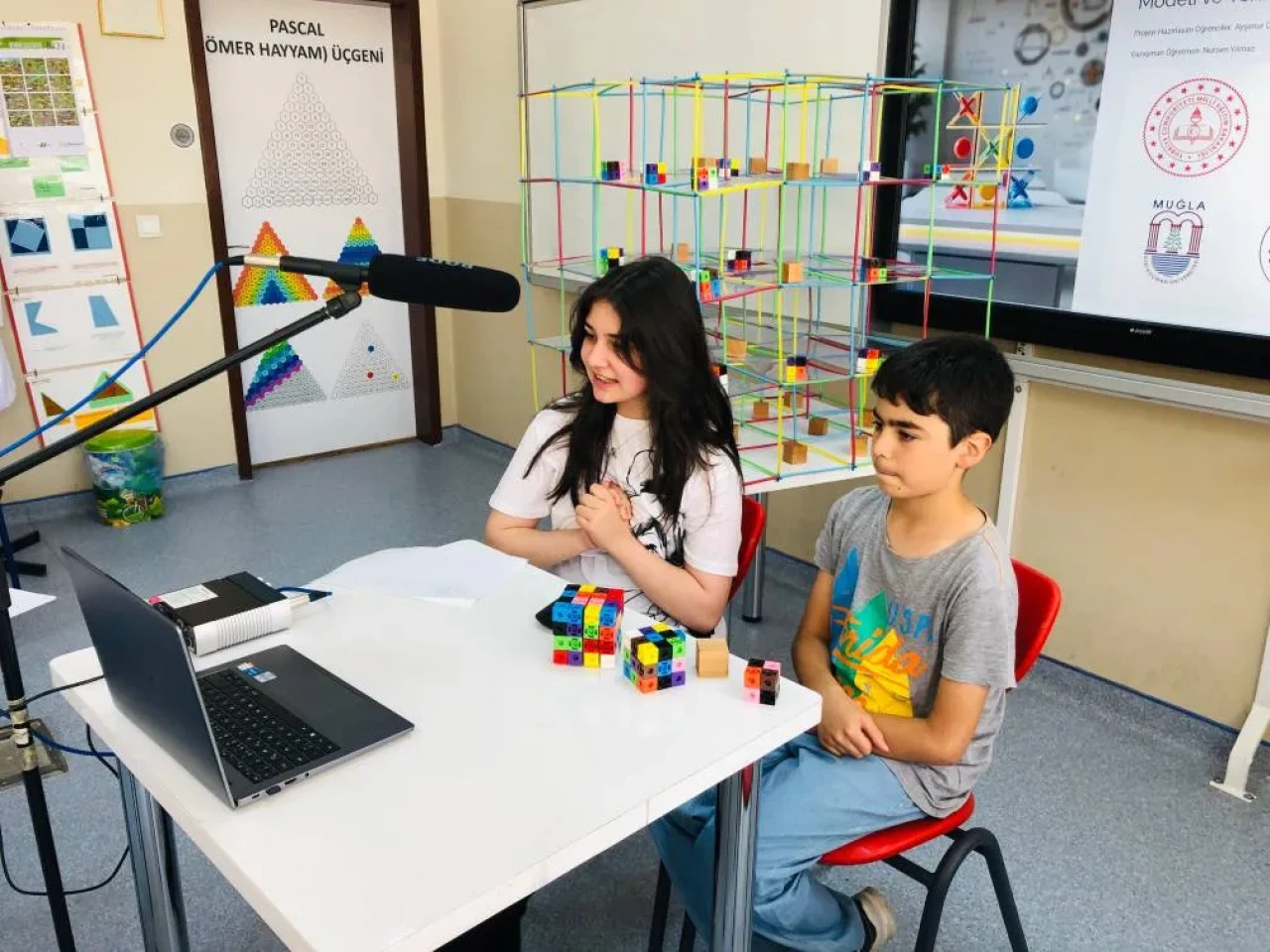 Amasya Şehit Ferhat Ünelli BİLSEM’den Uluslararası Bilimsel Başarı: ISASC 2025’te Gururlandıran Sunum