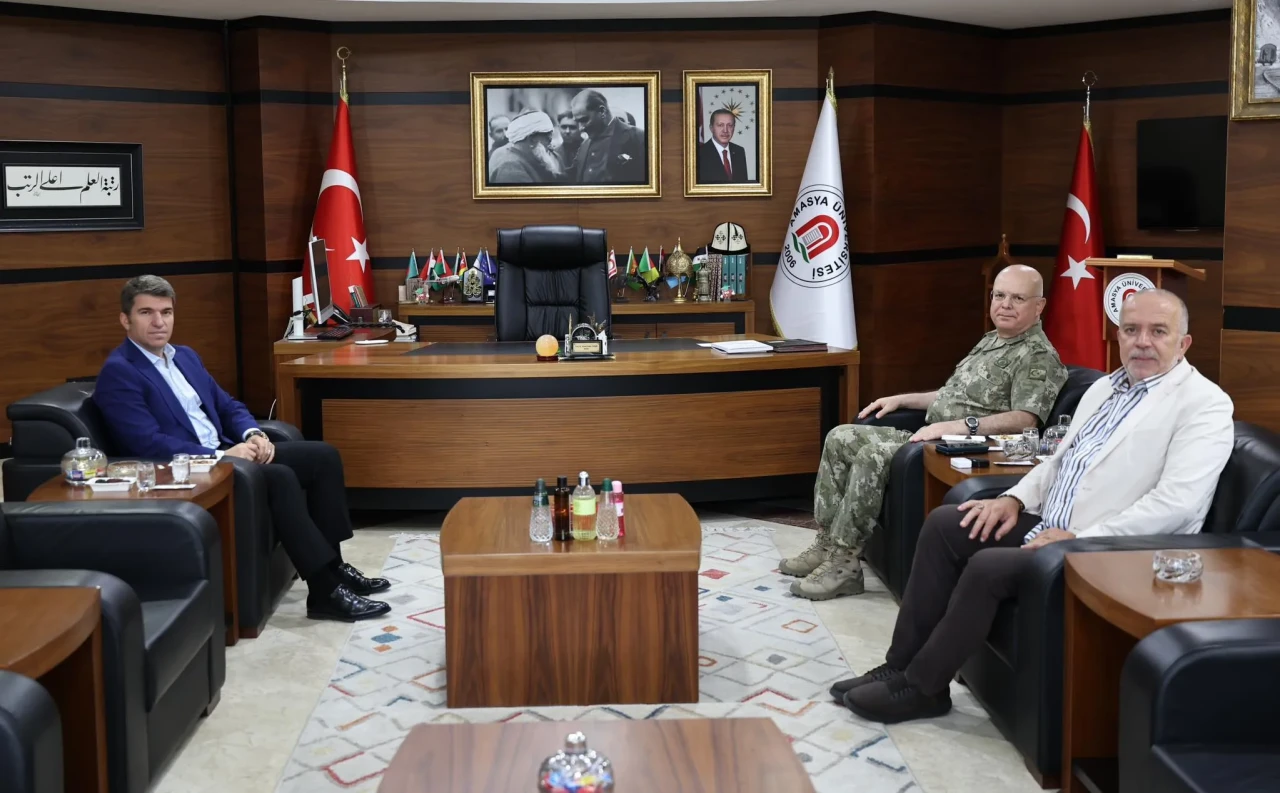 Vali Önder Bakan ve Garnizon Komutanı Tuğg. Kemal Çakıroğlu’ndan Rektör Turabi’ye Ziyaret