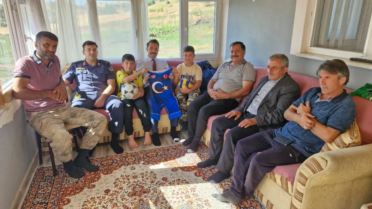 Kaymakam Osman Demirgül’den Harmancık Köyü’ne Hane Ziyaretleri