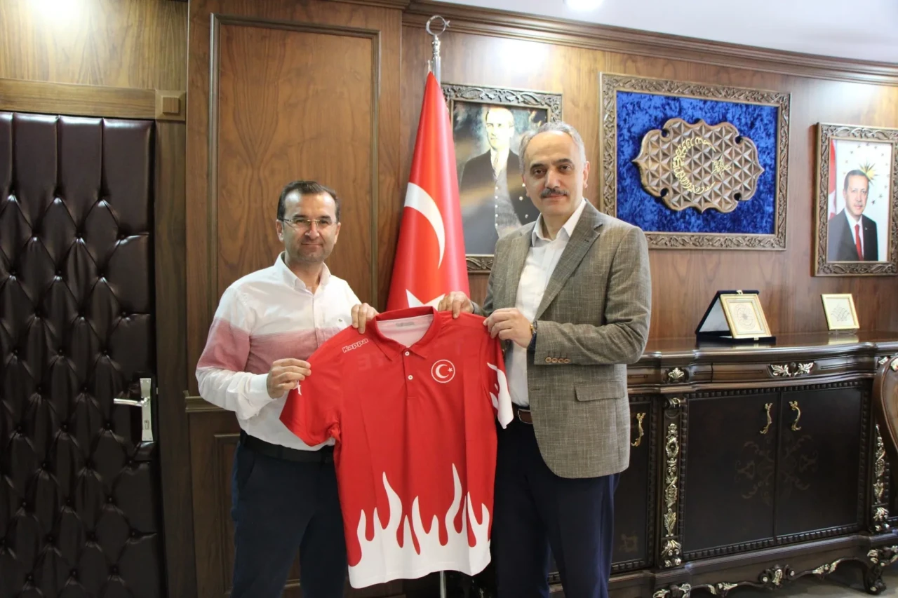 Fatsa Tekvando Takımı’ndan Amasya İl Müftüsü Hamza Bayram’a Ziyaret