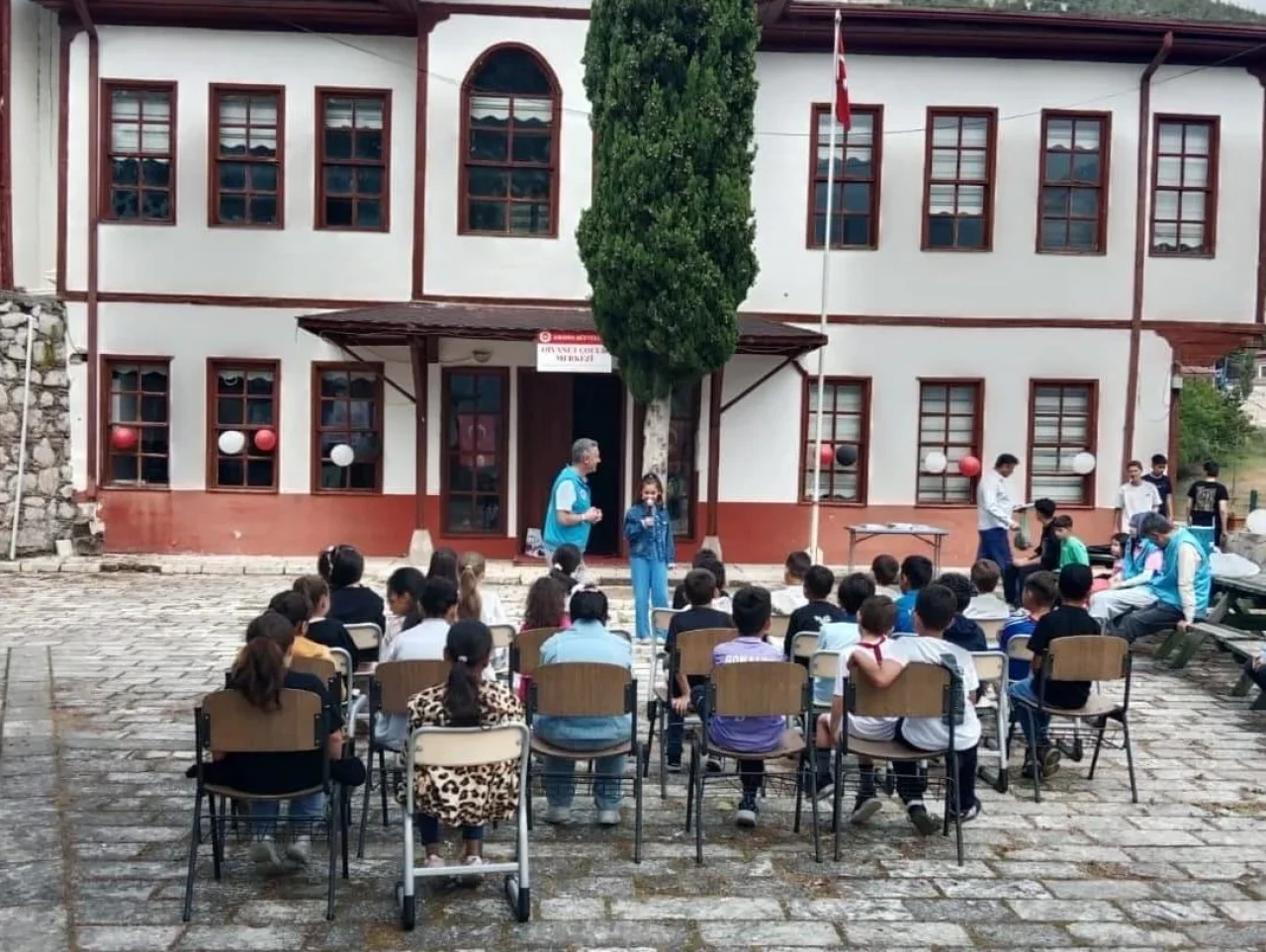 Gönüller Bir Oldu, Coşku Zirveye Ulaştı: Anlamlı Projede Duygu Dolu Final