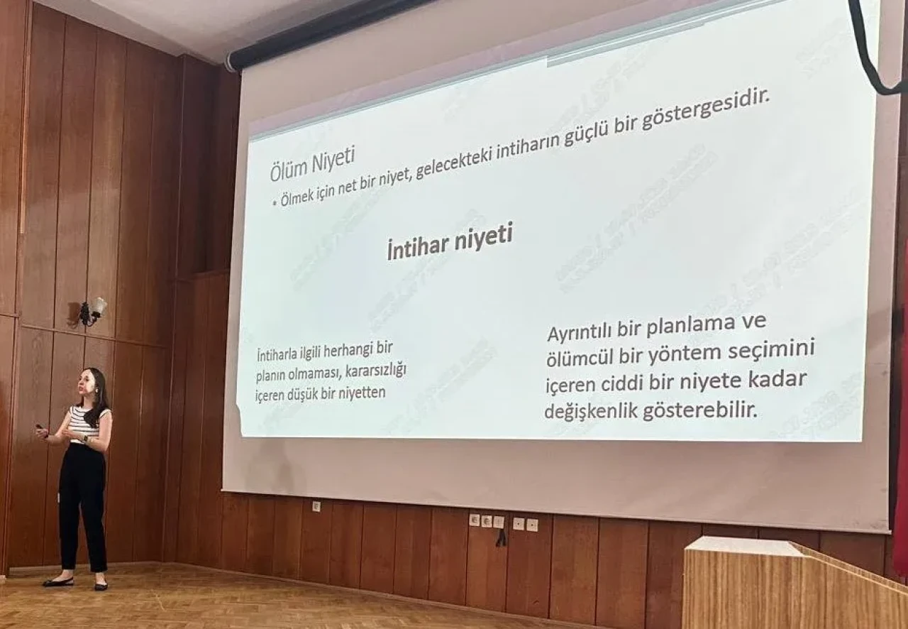 Amasya’da Emniyet Personeline “İntihar Girişimlerine Müdahale” Eğitimi Verildi