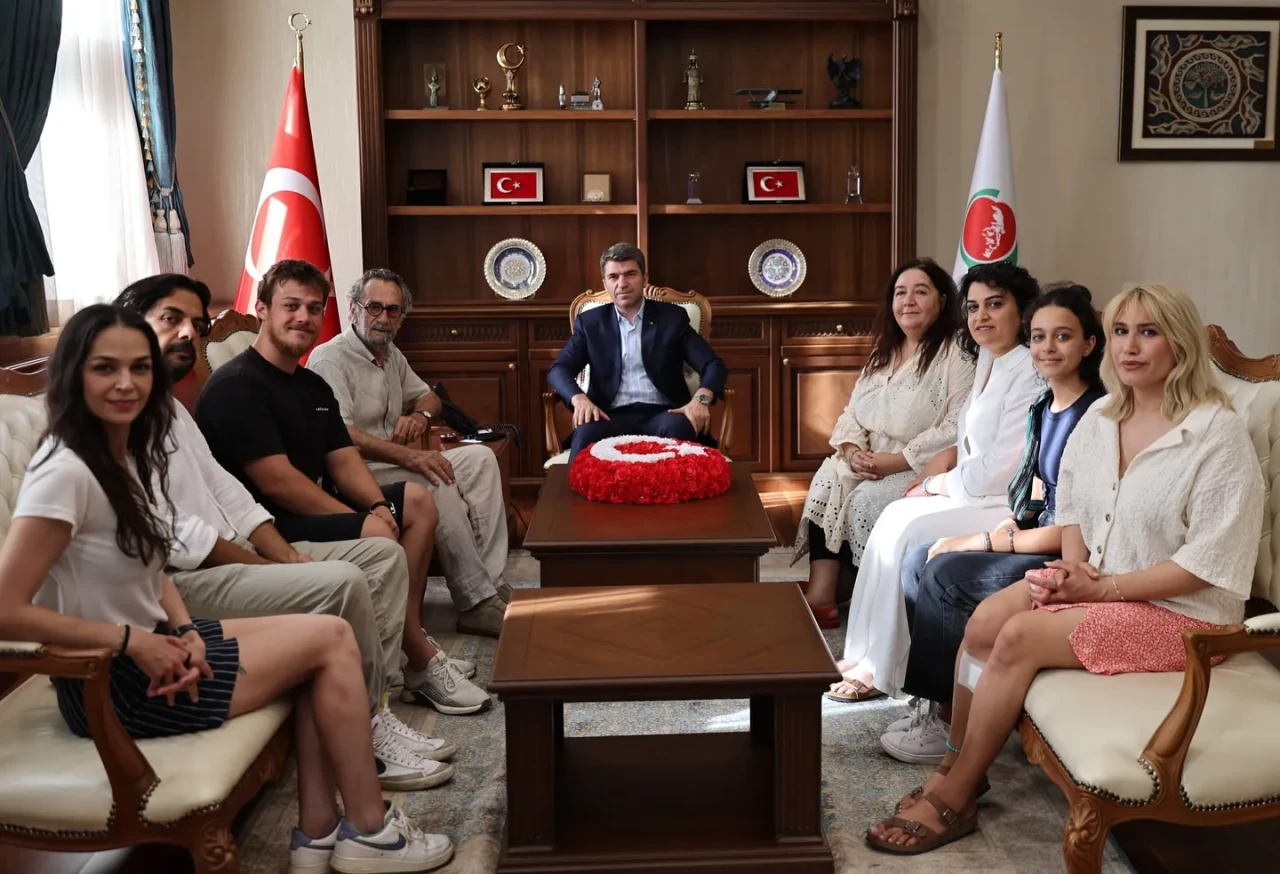 Kistre Filmi Ekibi Amasya Valisi Önder Bakan’ı Ziyaret Etti