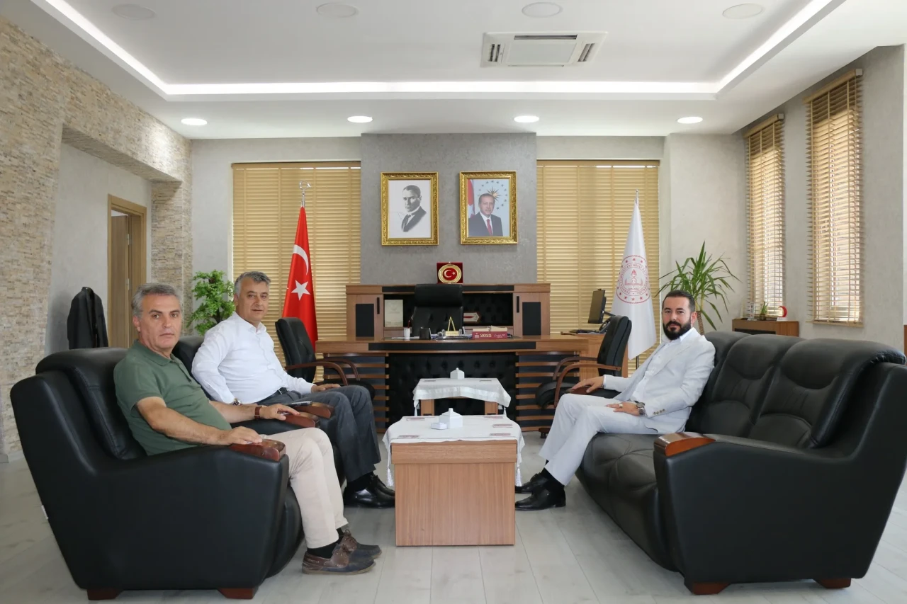 İl Müdürü Katipoğlu’na Anlamlı Ziyaretler: Strateji Başkanı Ercan Türk ve Suluova Heyeti Amasya’da
