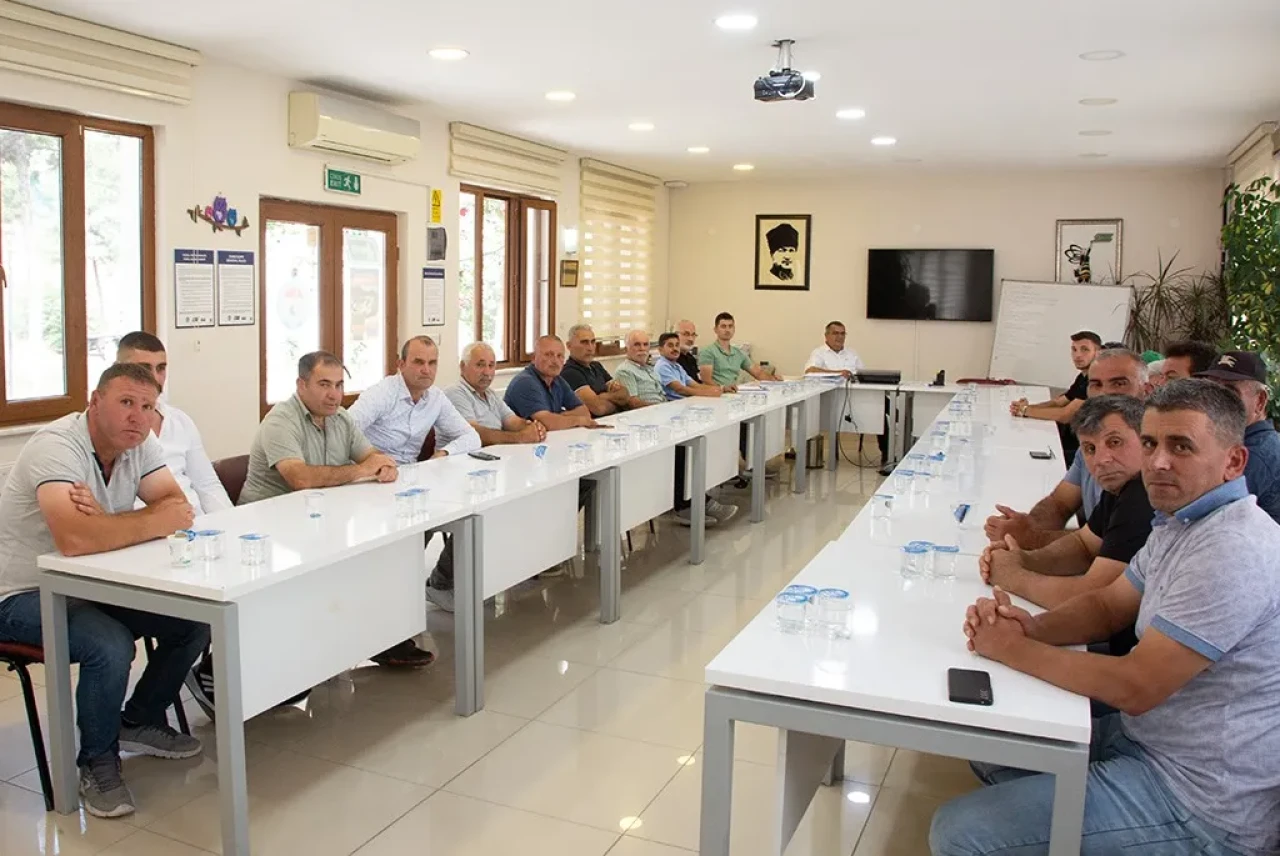Amasya DSYB Süt Evi Personelleriyle Toplantı Yaptı: Hedef, Süt Kalitesini ve Üretimi Arttırmak