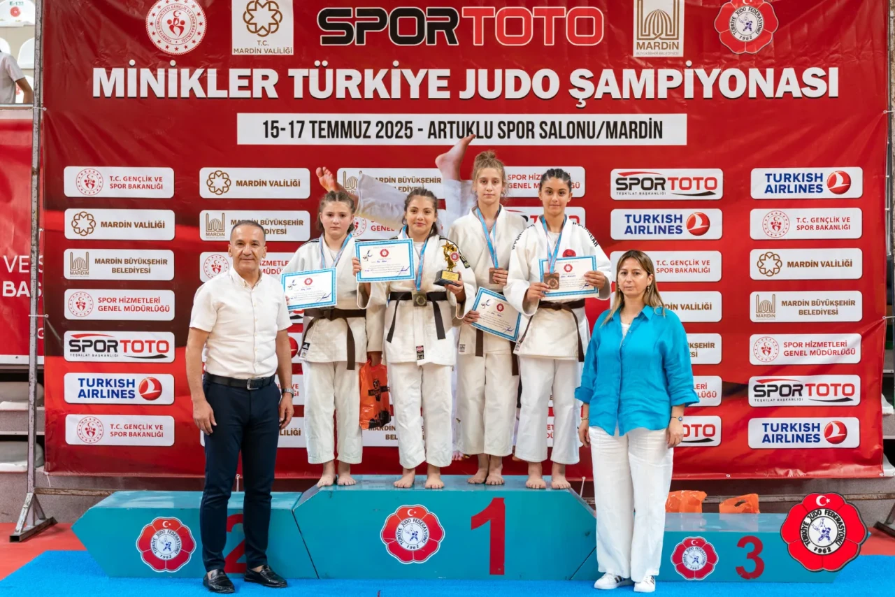 Simay Çisem Köse’den Türkiye İkinciliği! Mardin’de Aile Desteğiyle Gelen Judo Başarısı
