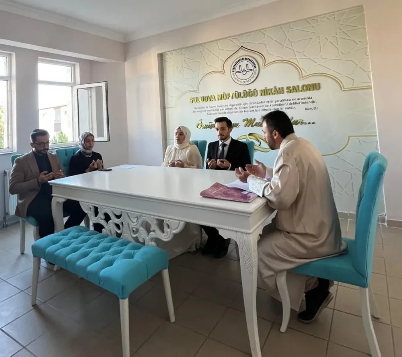 Suluova Müftülüğü’nde Nikah Merasimi: Din Görevlisi Aslan Hayatını Birleştirdi