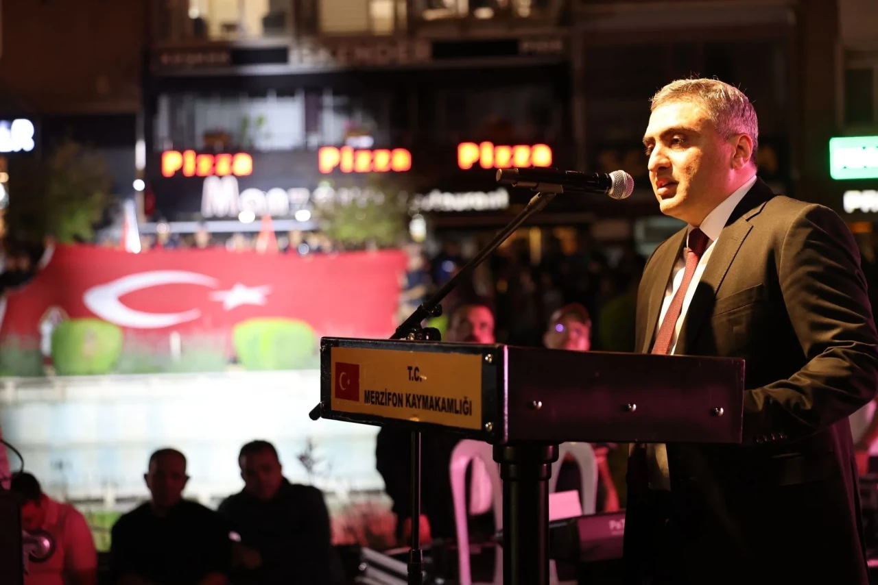 Karaaslan: 15 Temmuz gecesi Türk milleti eğilmedi, yenilmedi