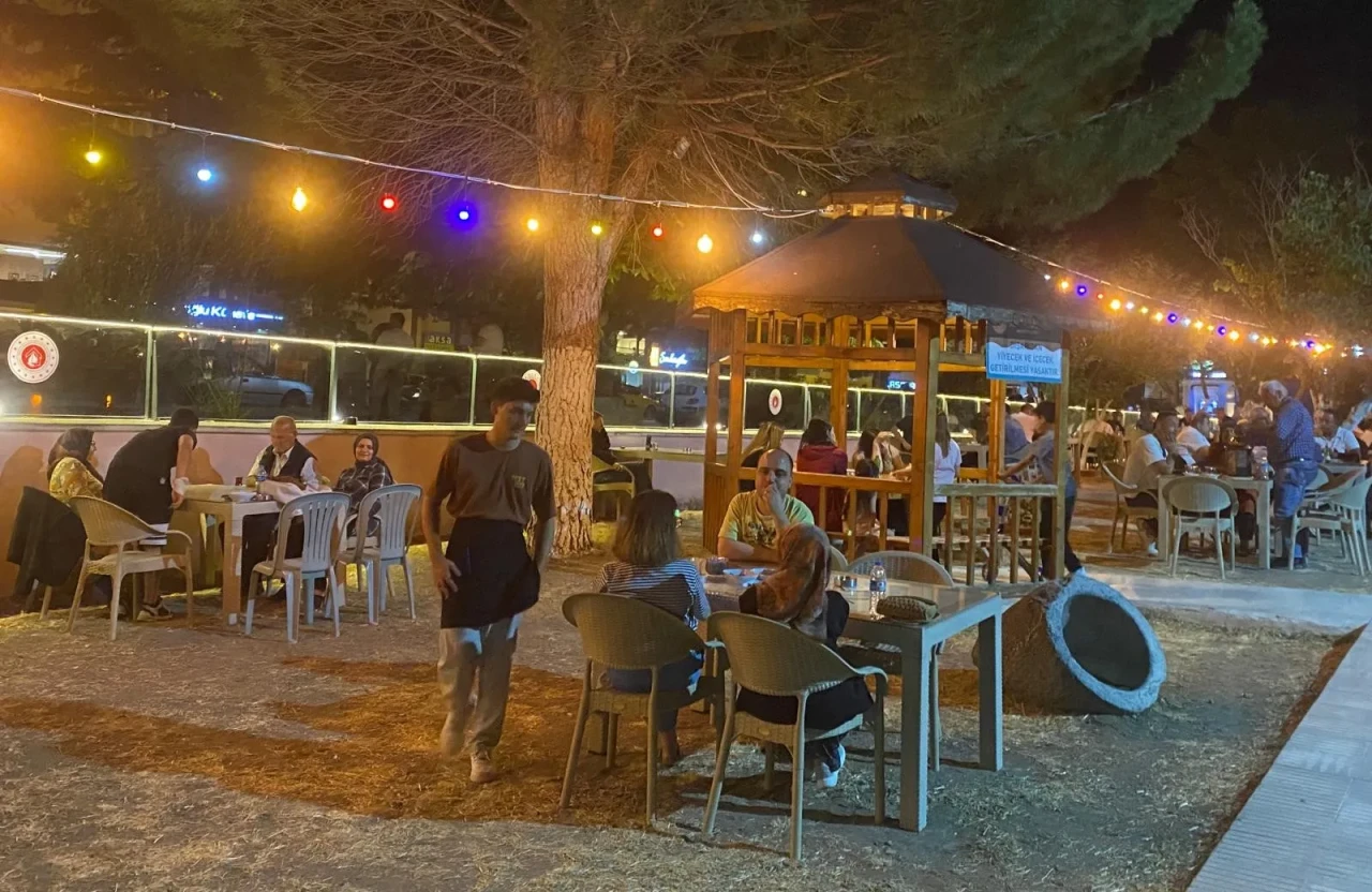 Vatandaşın Yeni Tercihi Merzifon Öğretmenevi Bahçesi Oldu