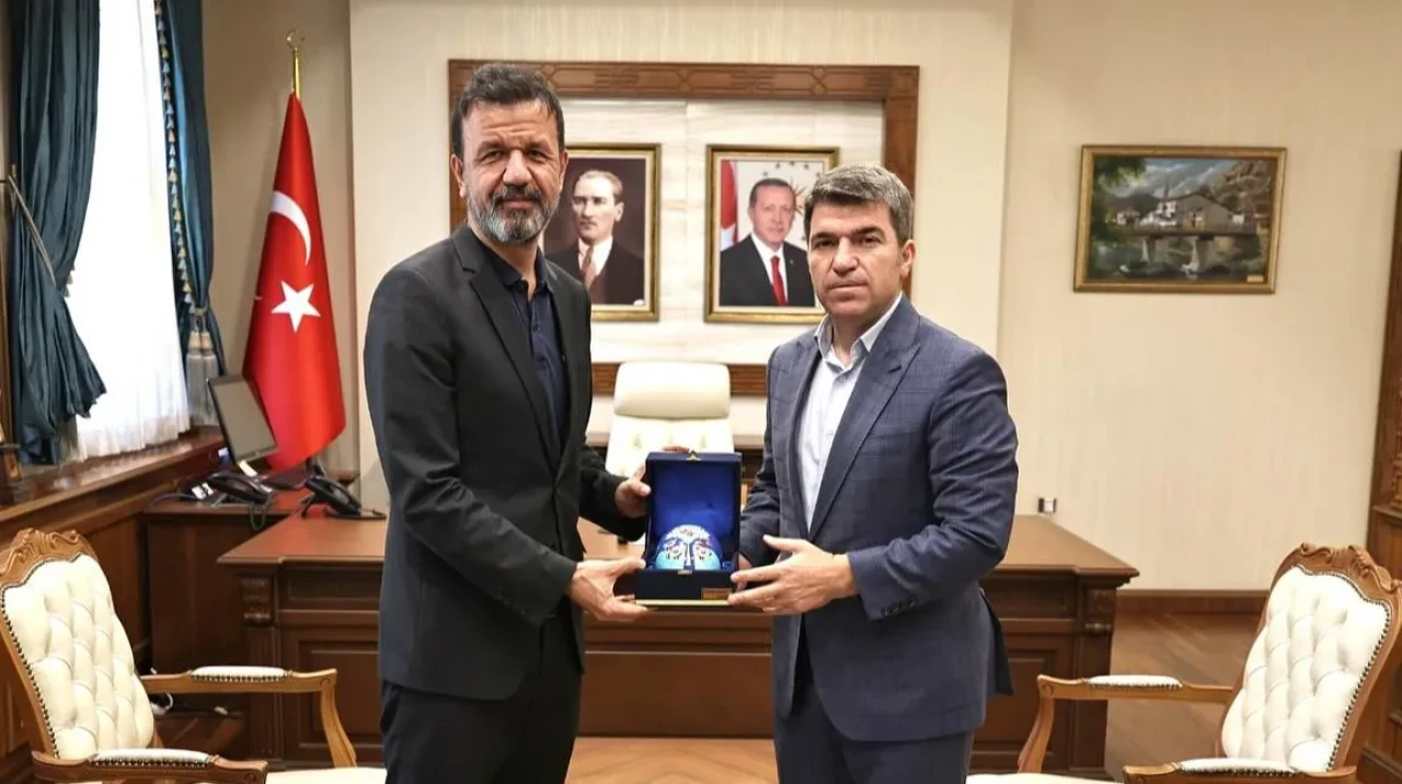 Vali Önder Bakan’a Ziyaretler: Başhekim Volkan Taşova ve Akademisyenler Amasya’da