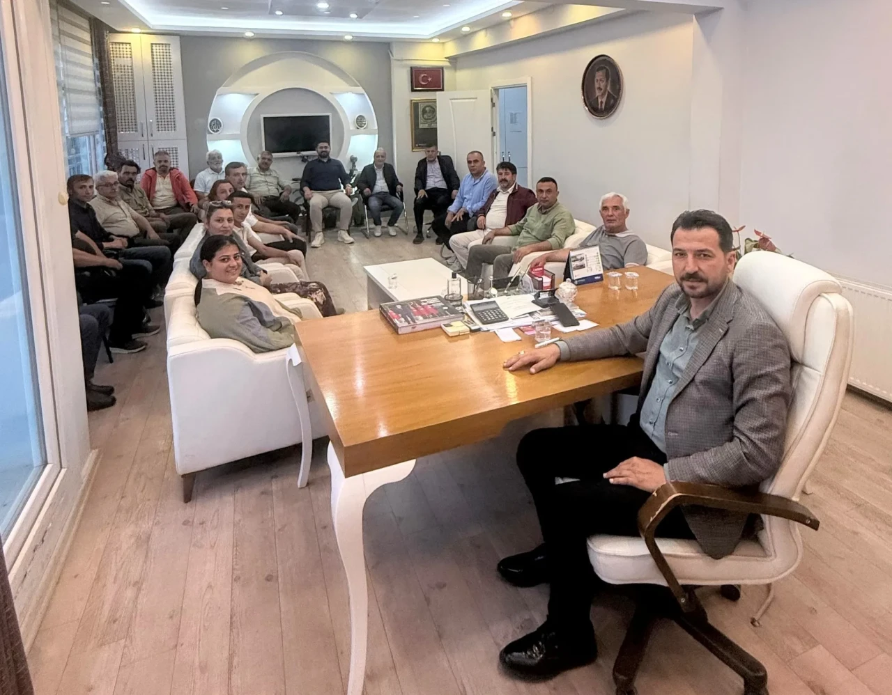 AK Parti Merzifon İlçe Yönetim Kurulu Haftalık Toplantısını Gerçekleştirdi