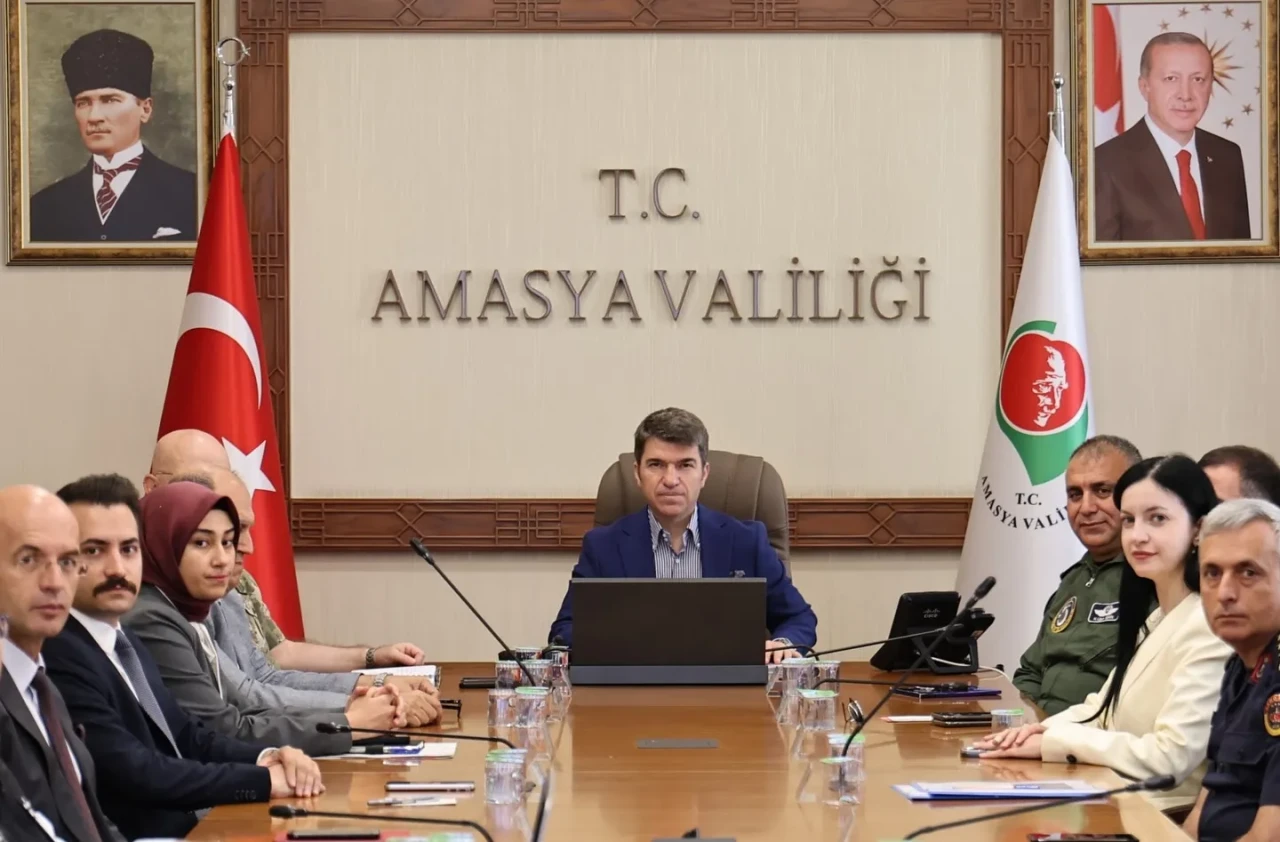 Amasya’da İl Güvenlik ve Asayiş Toplantısı Yapıldı: Gündemde Terör, Uyuşturucu ve Kamu Düzeni Vardı