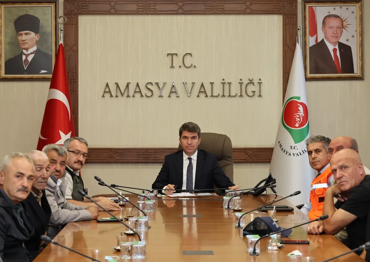 Amasya’nın Muhtarlarından Vali Önder Bakan’a Ziyaret