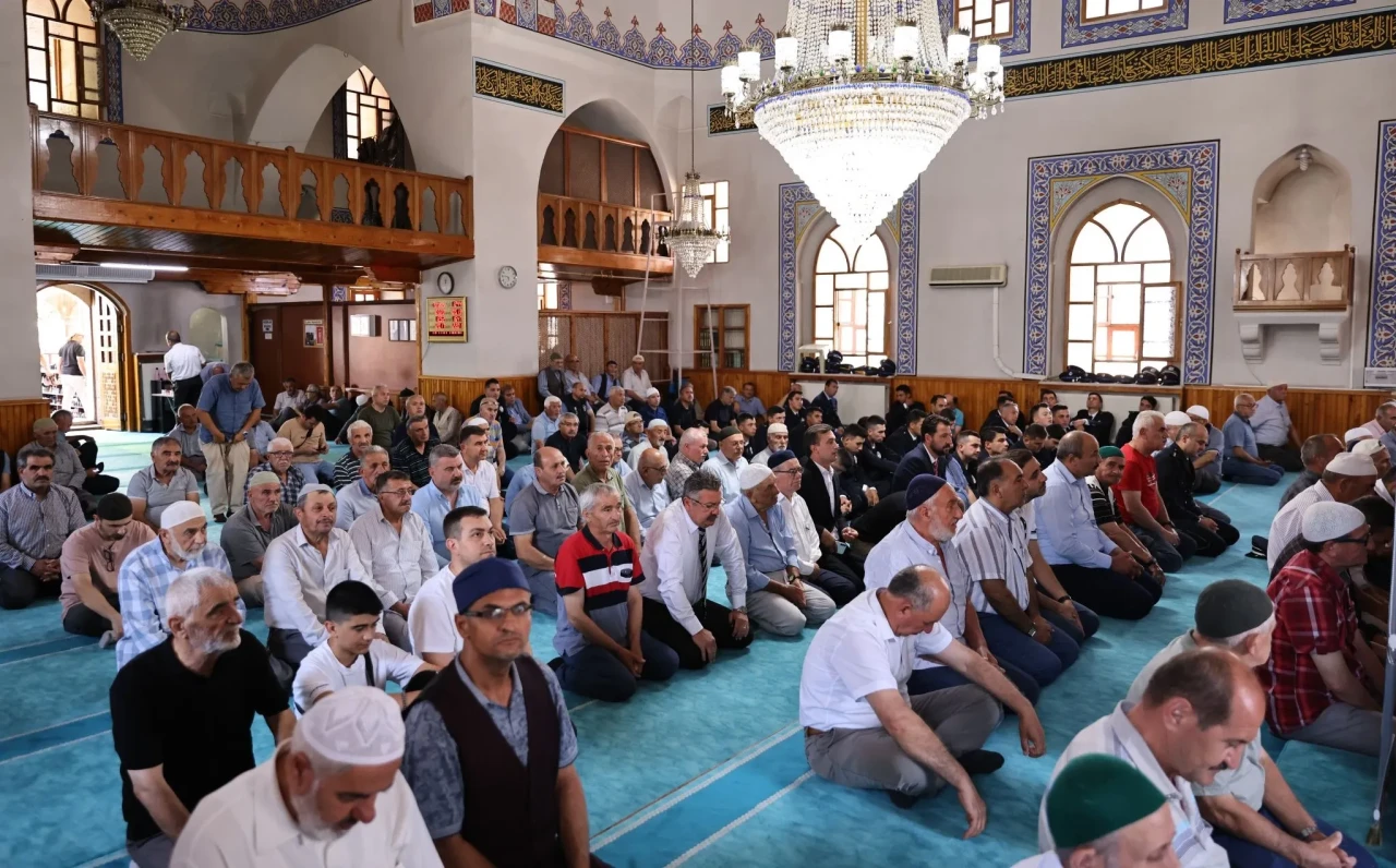 Merzifon’da 15 Temmuz Şehitleri İçin Mevlid-i Şerif Programı Düzenlendi