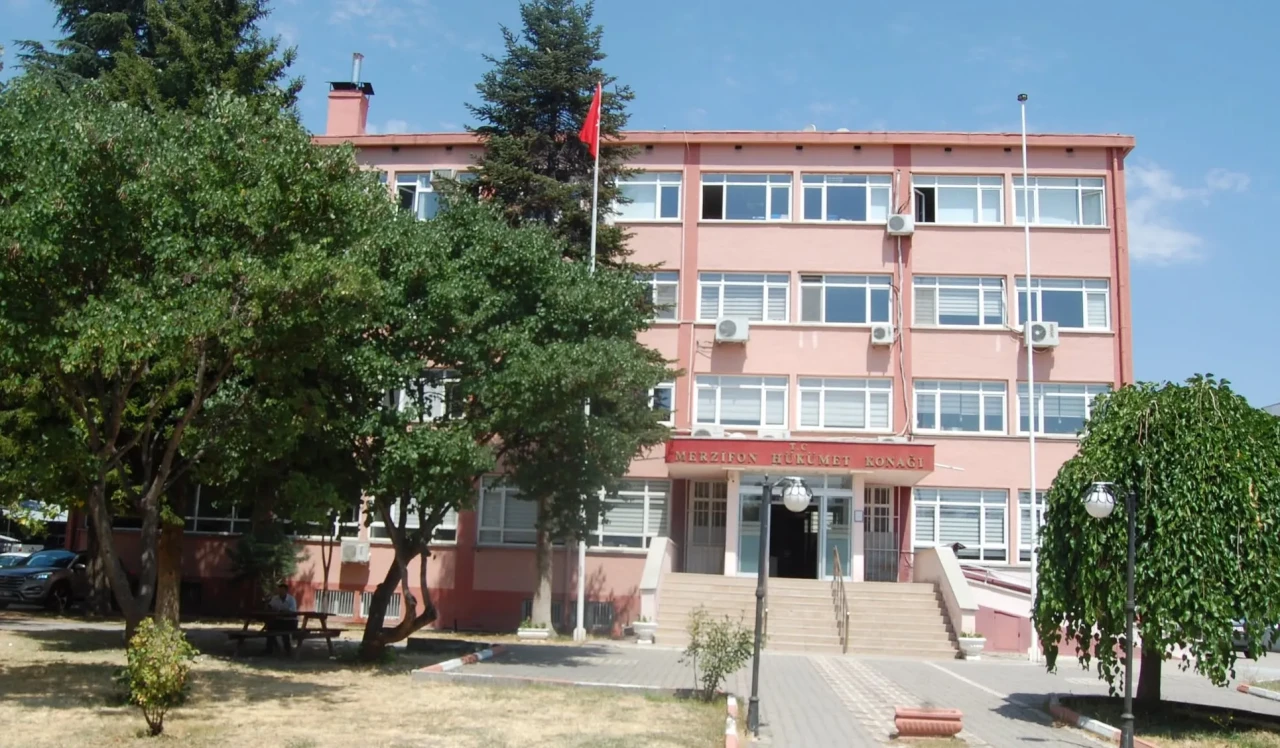 Kaymakamlık Taşınıyor!