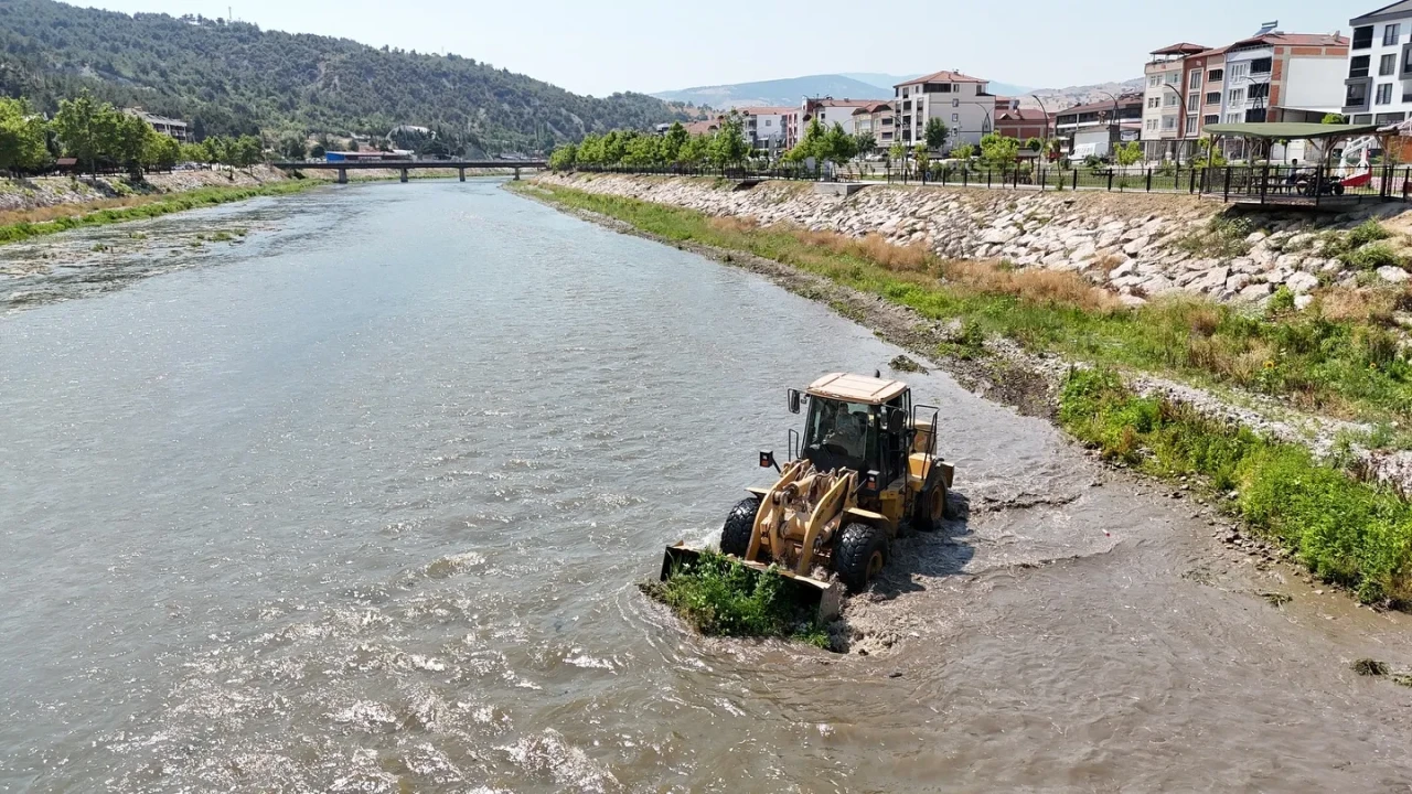 Taşova’dan Yeşilırmak’a Temiz Dokunuş!