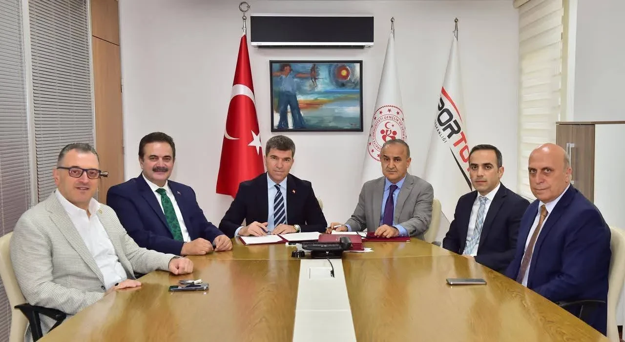 İmzalar Atıldı, Sıra İhalede: Amasya’ya 750 Milyon Liralık Spor Yatırımı