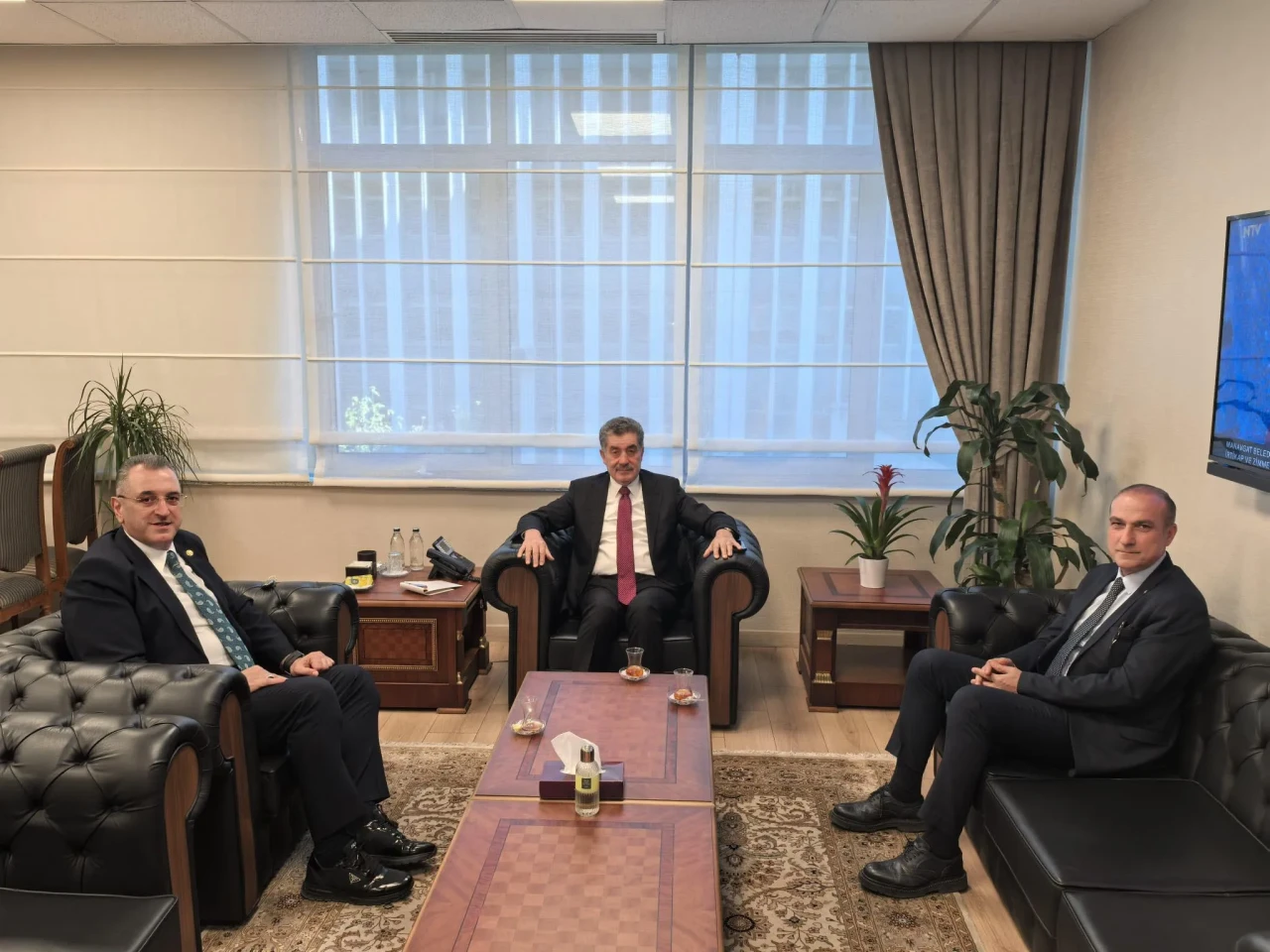 Milletvekili Çilez ve Amasya TSO Başkanı Kırlangıç‘tan Bakan Yardımcısı Cantimur’a Ziyaret