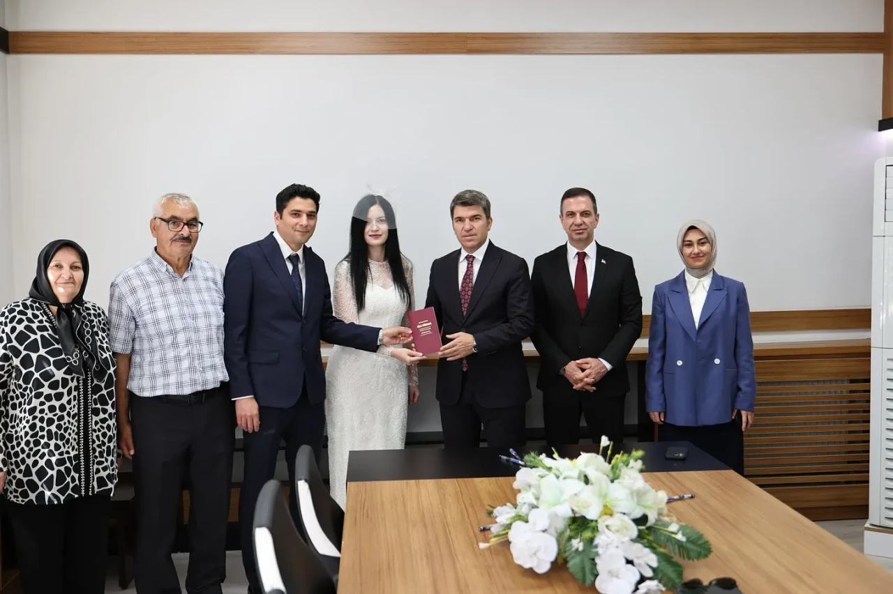 Vali Bakan Kaymakam Erdoğan'ın Nikah Şahidi Oldu!