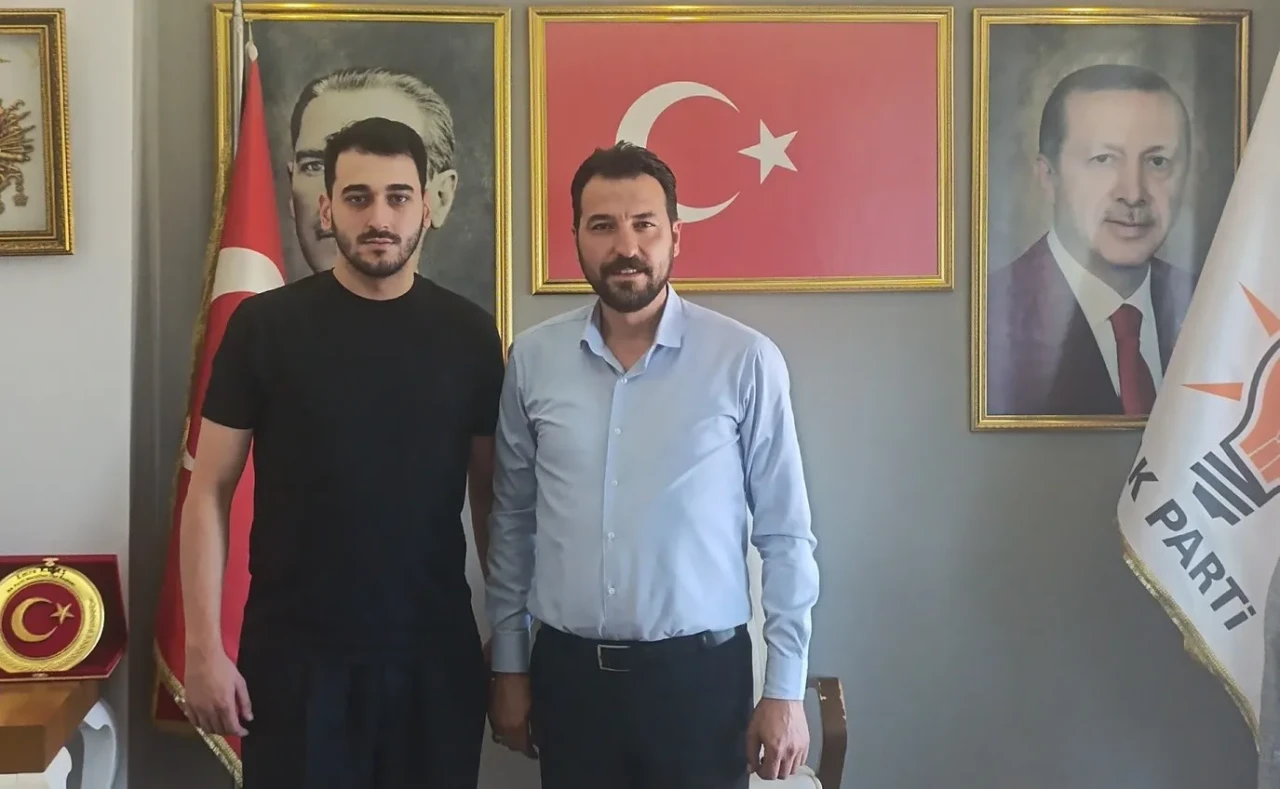 Can Çilez'den AK Parti Merzifon’a Ziyaret