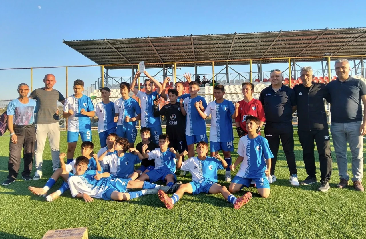 U12’lerde Şampiyon Merzifonspor