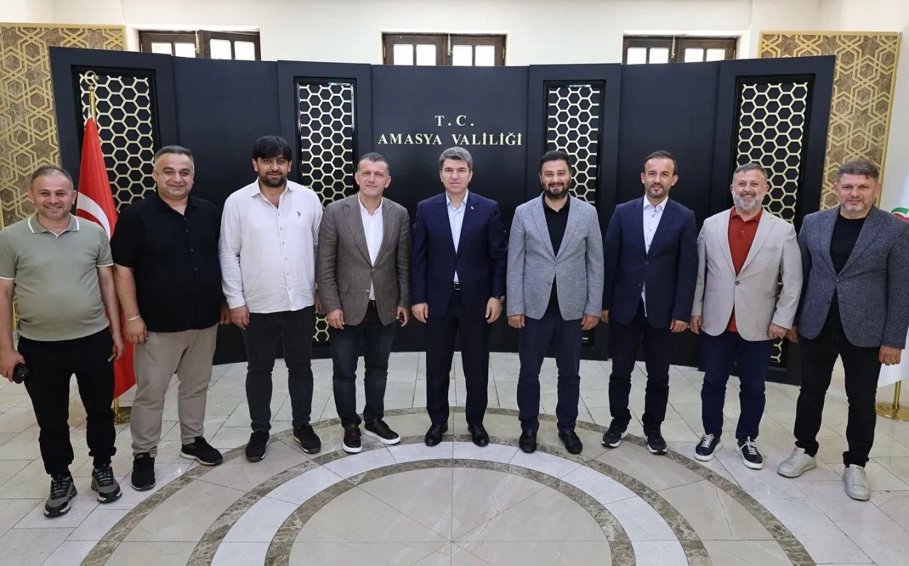 Kağıthane Belediye Başkanı Mevlüt Öztekin, Amasya Valisi Önder Bakan’ı Ziyaret Etti
