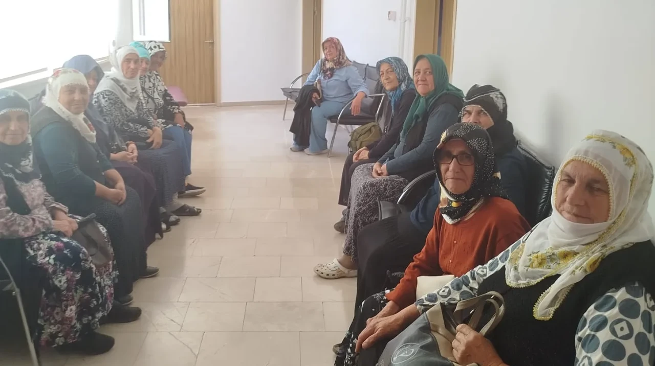 Taşova ve Esençay’dan Gelen Kadınlara KETEM’de Ücretsiz Kanser Taraması