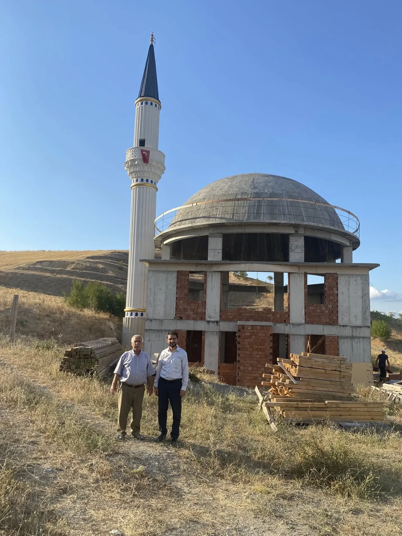 Taşova Müftüsü Koçak, Cami İnşaatını İnceledi